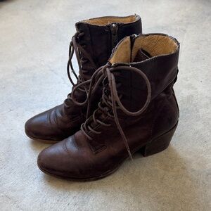 Frye Women's Chocolate Lace-Up Leather Boots